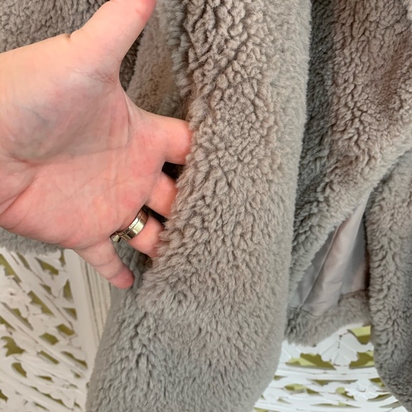 NWT BB Dakota Daylin Taupe Gray Faux Fur Coatigan - Picture 7 of 10